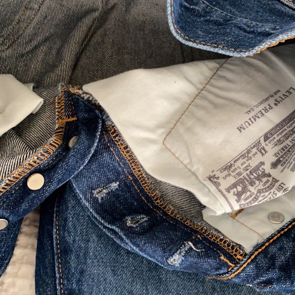 Levi’s - Picture 9 of 10